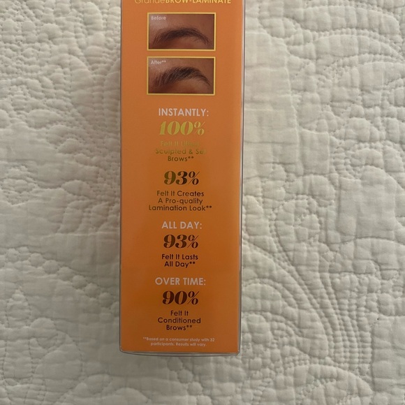 Grande Cosmetics GrandeBROW LAMINATE Brow Styling Gel - Gold - Picture 2 of 6